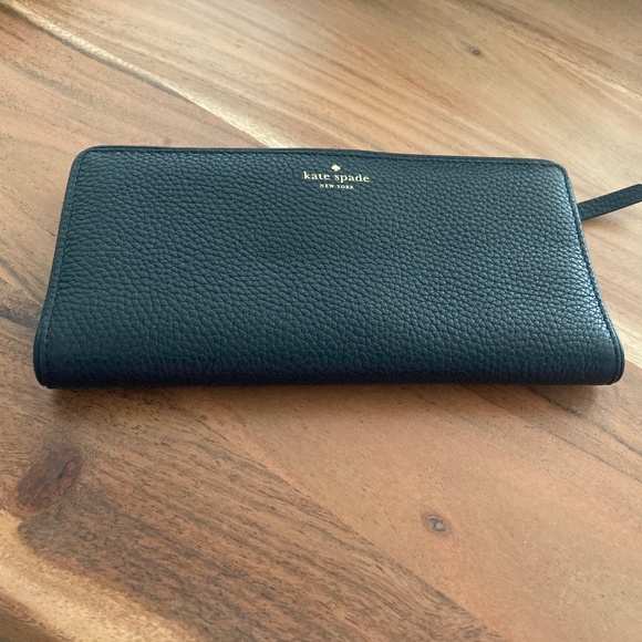 Brand New Cameron St Large Stacy Wallet - Picture 1 of 3